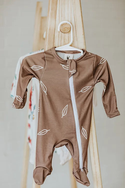 Collection Mini coco - Pyjama à zip feuille brune
