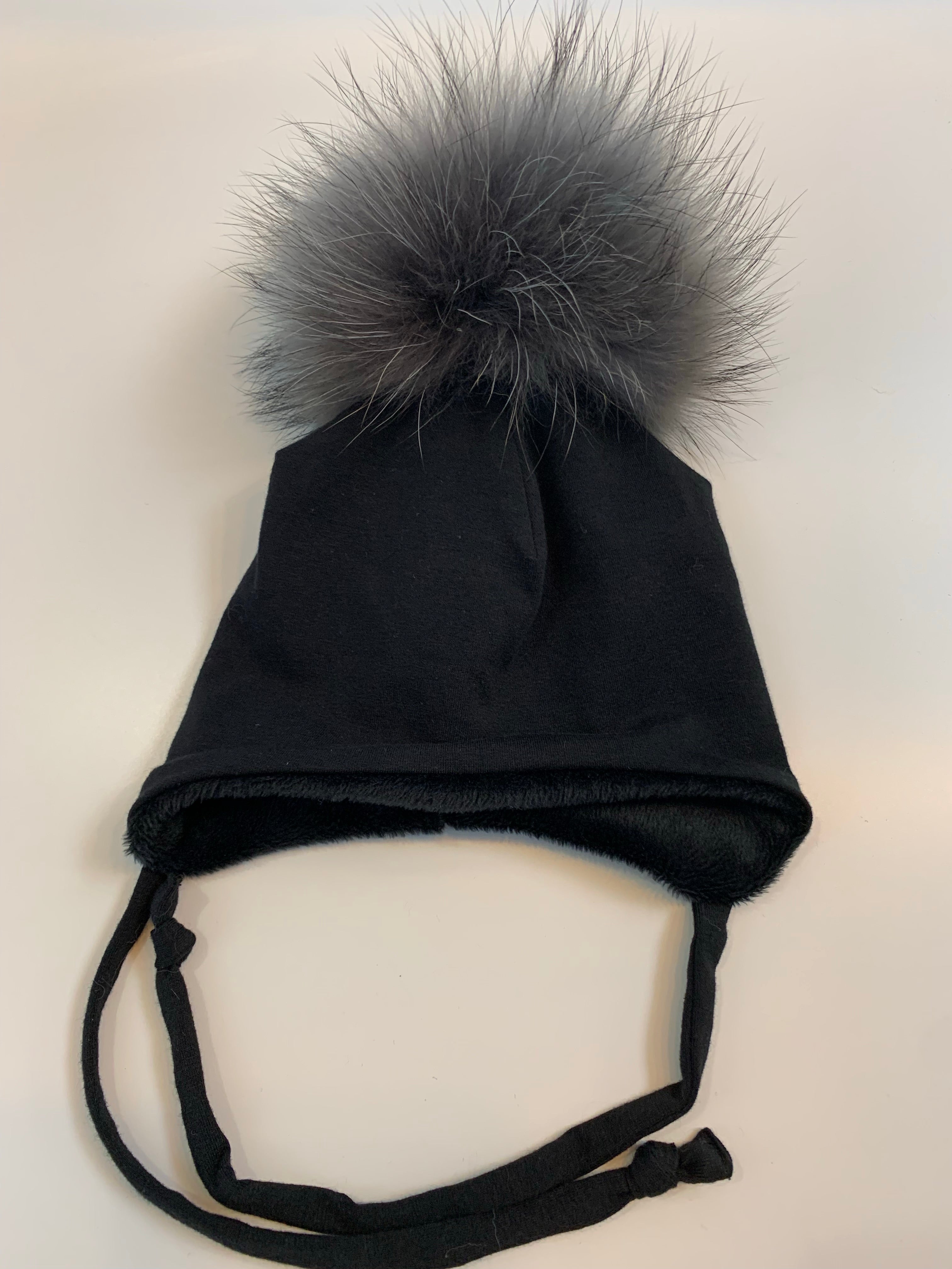 MEF création- Tuque doublée pour l’hiver avec attache- noir